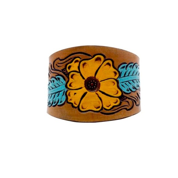MYRA-BE MY BUTTERCUP LEATHER CUFF
BRACELET - Picture 1 of 4